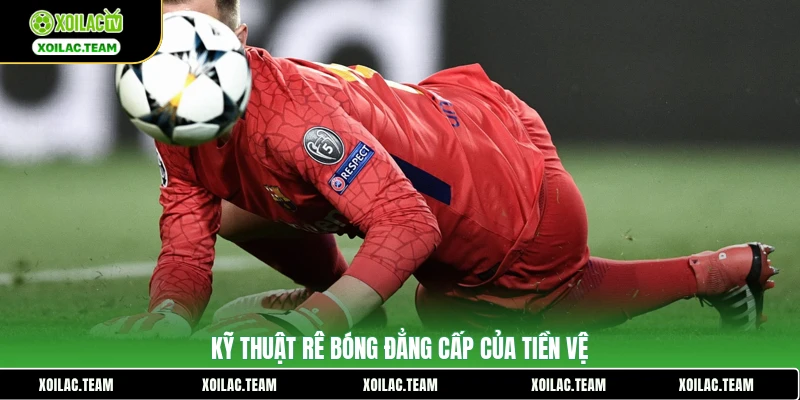 Kỹ thuật rê bóng đẳng cấp của tiền vệ
